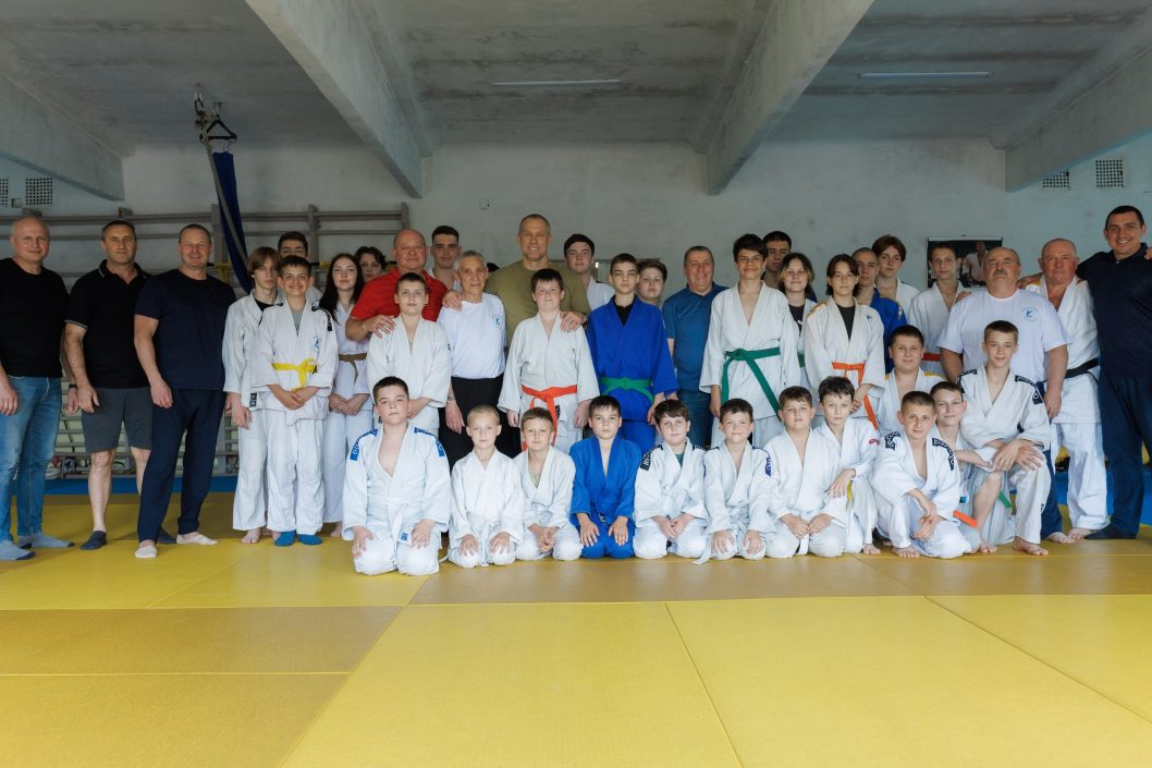 Выдающийся тренер по дзюдо из Каменского Александр Кравцов отметил 80-летний юбилей - рис. 8