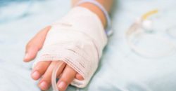 У Дніпрі рятують 11-річного хлопця, який вирішив розібрати боєприпас - рис. 1