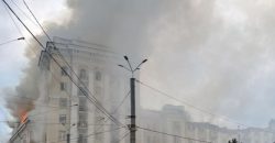 Днепр продолжает восстанавливать пострадавшие от ракетных ударов дома - рис. 2