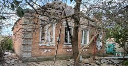 Пошкоджені будинки, газогони та ЛЕП: внаслідок обстрілів Дніпропетровщини постраждала 44-річна жінка