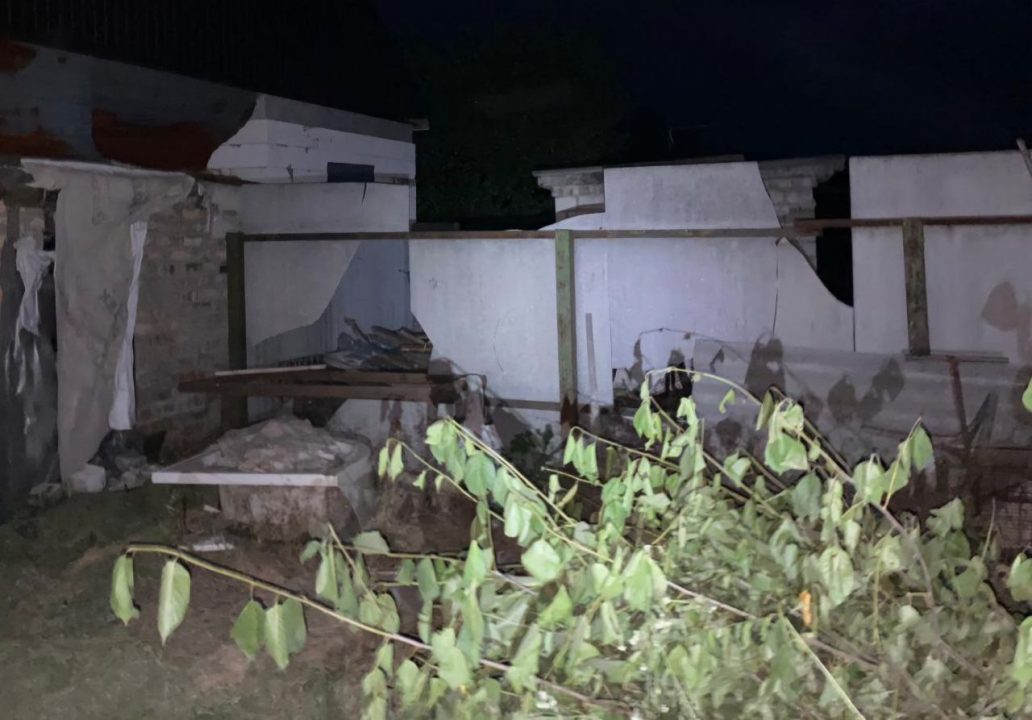 Постраждала родина, пошкоджені будинки: ворог обстріляв Дніпропетровщину