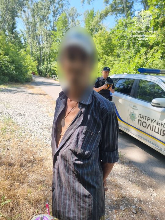 В Днепре мужчина напал на рыбака с ножом - рис. 2