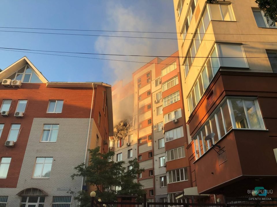 "Приехали и поняли, что квартиры нет": жители ракетной атаки по дому в Днепре - рис. 7