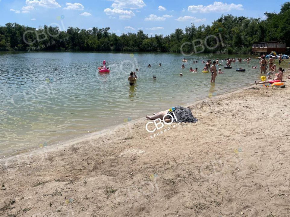 Пішла у воду та померла: на Дніпропетровщині на пляжі турбази загинула жінка - рис. 1