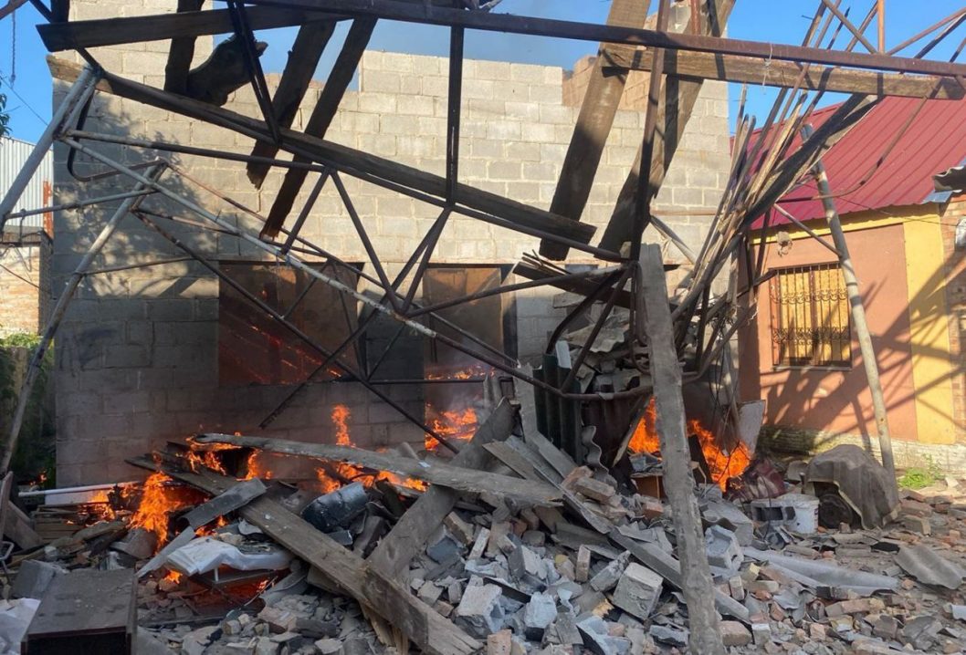 Оккупанты атаковали Никопольщину: ранены четыре человека, среди них — ребенок - рис. 1