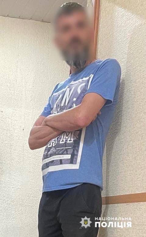 Правоохоронці розшукали 44-річного мешканця, котрий запускав салюти у Дніпрі