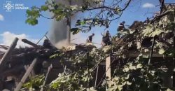 6 загиблих та 11 поранених: наслідки ракетного удару по житловому сектору у Кривому Розі - рис. 9