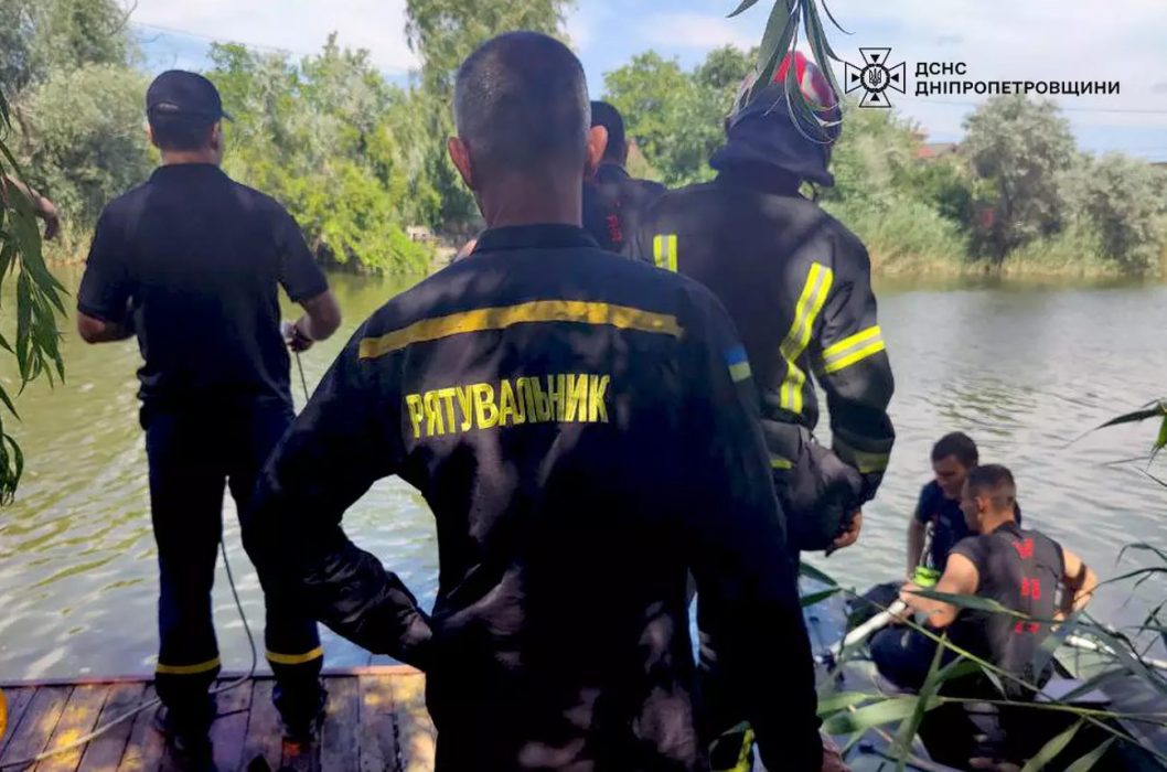 У Дніпрі з водойми дістали тіло чоловіка