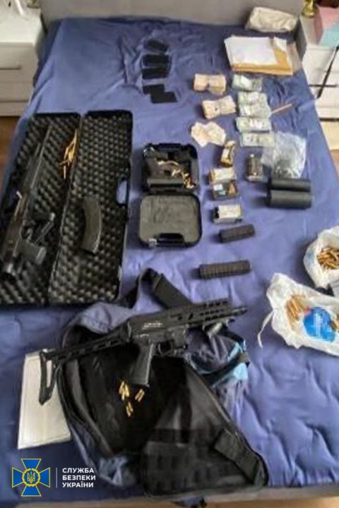 Готували підпали ТЦ в Україні і Євросоюзі: знешкоджено агентурну групу фсб