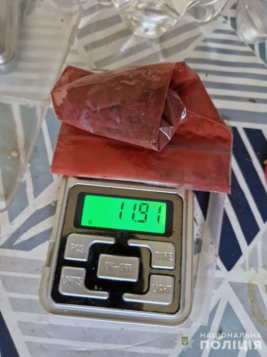 Дніпрянин організував виробництво та збут наркотиків в області