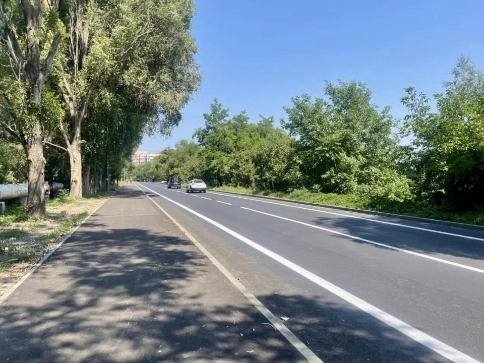 У Дніпрі, на відремонтованій вулиці, почали наносити велосмуги