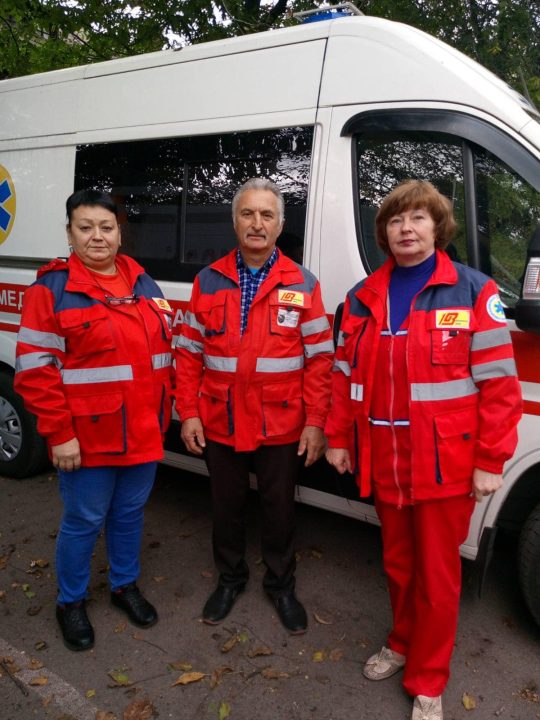 На Дніпропетровщині чоловік напав з ножем на відвідувачів бару, постраждали двоє осіб