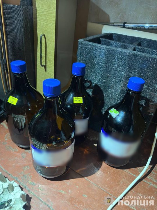 Дніпрянин організував виробництво та збут наркотиків в області