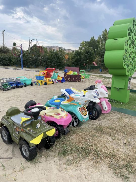 У Кривому Розі в парку «Щастя» поцупили дитячі автомобілі