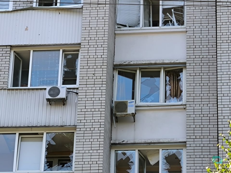 "Думки були тільки про дитину": дніпрянка розповіла про наслідки атаки по місту