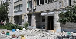 У Дніпрі внаслідок ракетної атаки окупантів були пошкоджені 10 житлових будинків та 2 гуртожитки