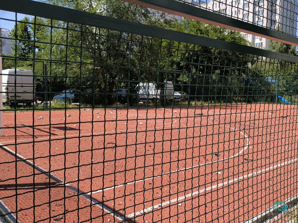 "Думки були тільки про дитину": дніпрянка розповіла про наслідки атаки по місту