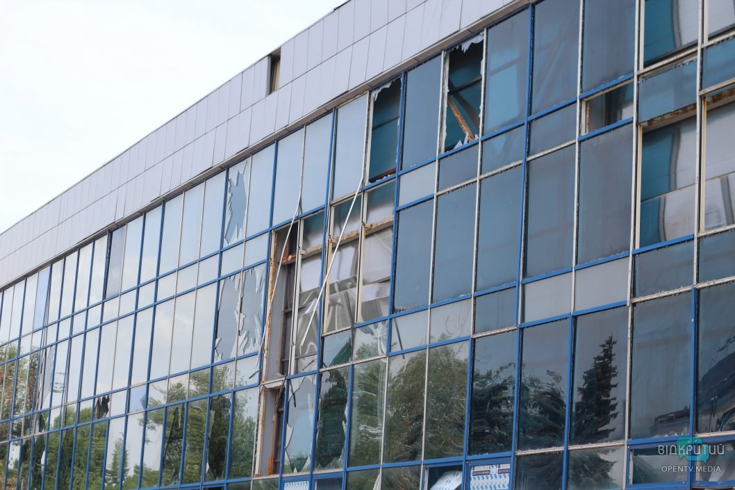 В Днепре в результате массированной атаки был поврежден местный бассейн - рис. 2