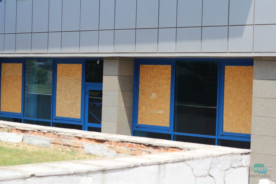 В Днепре в результате массированной атаки был поврежден местный бассейн - рис. 7