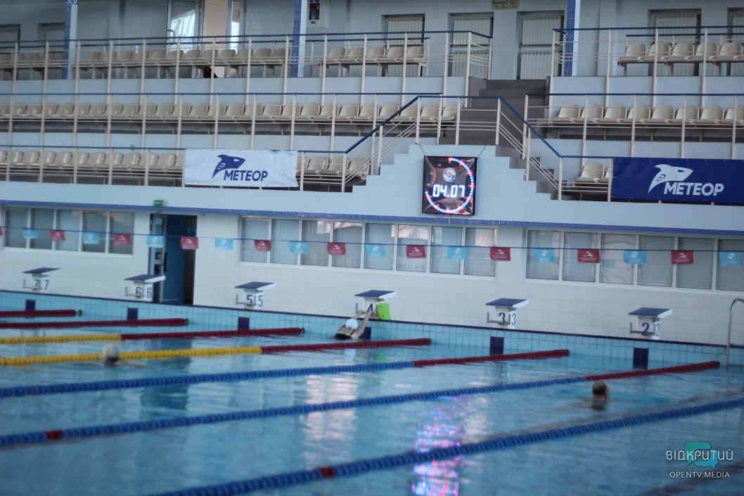 В Днепре в результате массированной атаки был поврежден местный бассейн - рис. 12