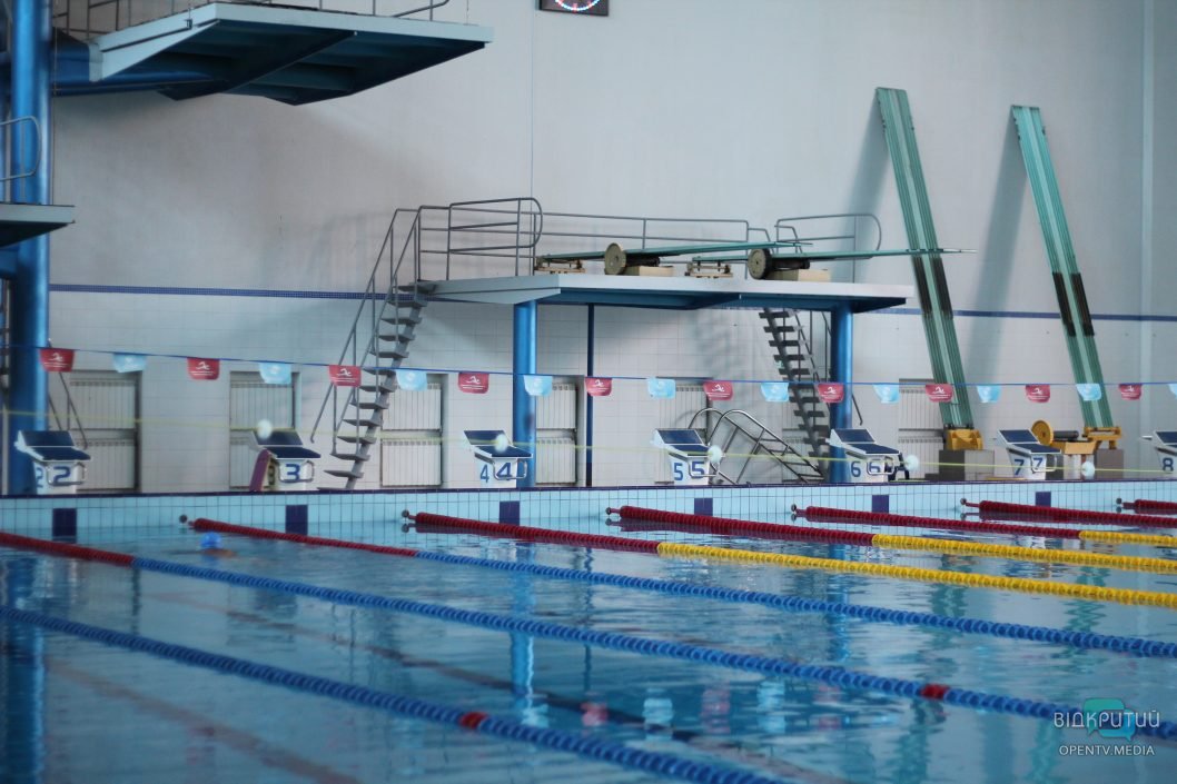 В Днепре в результате массированной атаки был поврежден местный бассейн - рис. 13