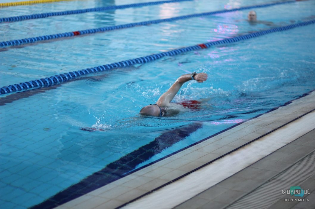 В Днепре в результате массированной атаки был поврежден местный бассейн - рис. 14