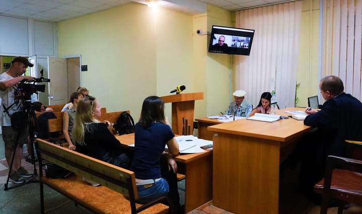 38 раз обращалась в полицию перед тем, как убить своего обидчика: в Днепре три года судят женщину - рис. 1