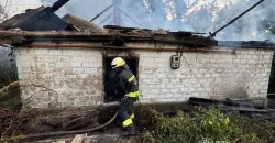 У Дніпрі двоє 13-річних дівчат отруїлися чадним газом під час пожежі - рис. 17