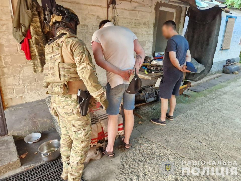 Дніпрянин організував виробництво та збут наркотиків в області