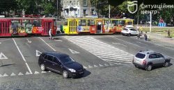 У центрі Дніпра зупинено рух трамваїв через ДТП