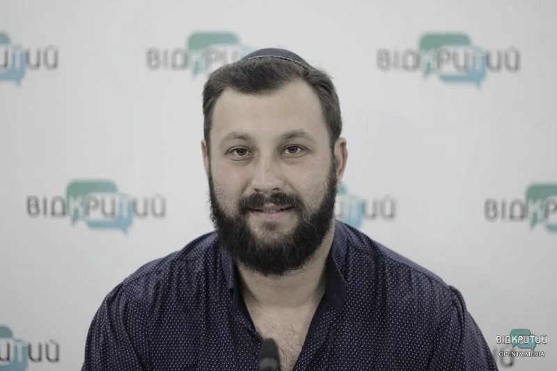 У Дніпрі попрощаються з вбитим громадським активістом Михайлом Тонконогим - рис. 1