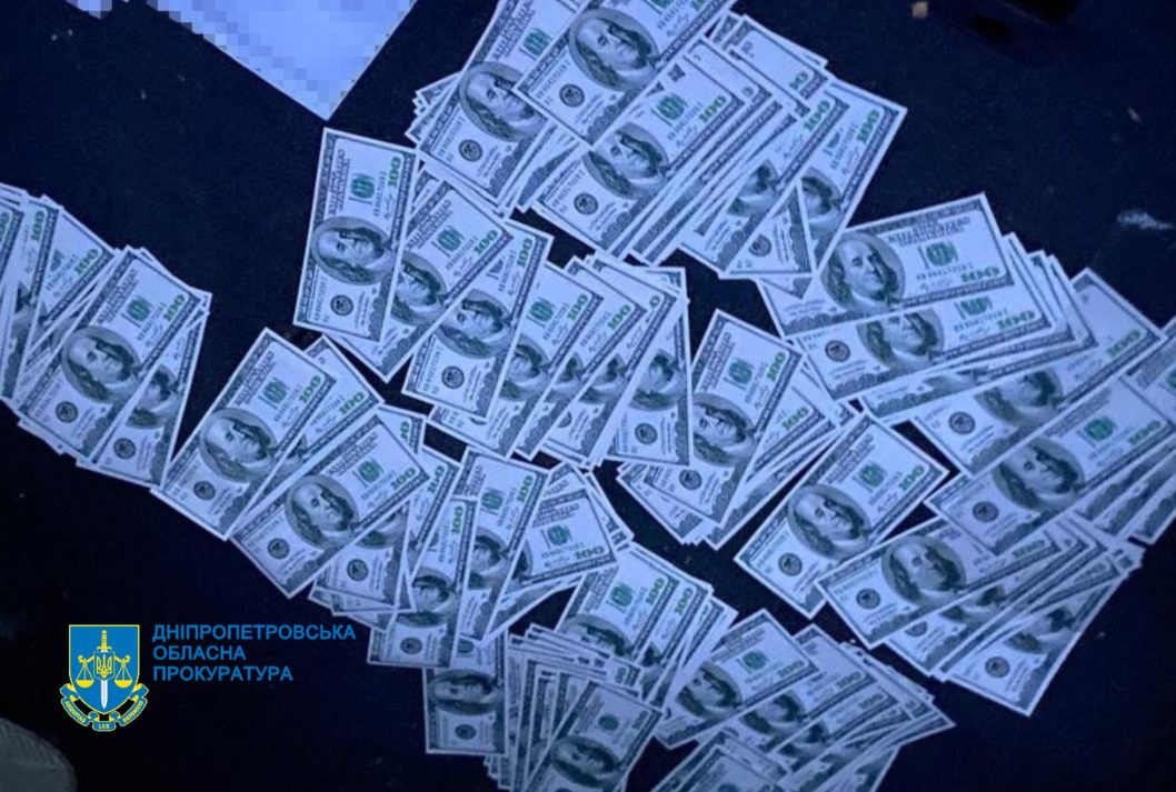 На Дніпропетровщині затримали чоловіка, який допомагав ухилянтам виїздити за кордон