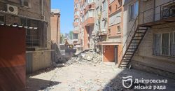 В Днепре коммунальщики ликвидируют последствия ракетных обстрелов рф - рис. 11