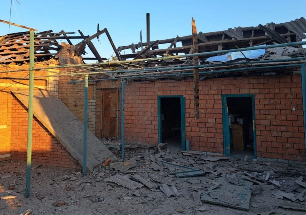 Российские оккупанты атаковали Днепропетровщину: есть пострадавшие и разрушения - рис. 1