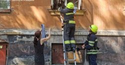 У Дніпрі з квартири, охопленої вогнем, врятували двох песиків