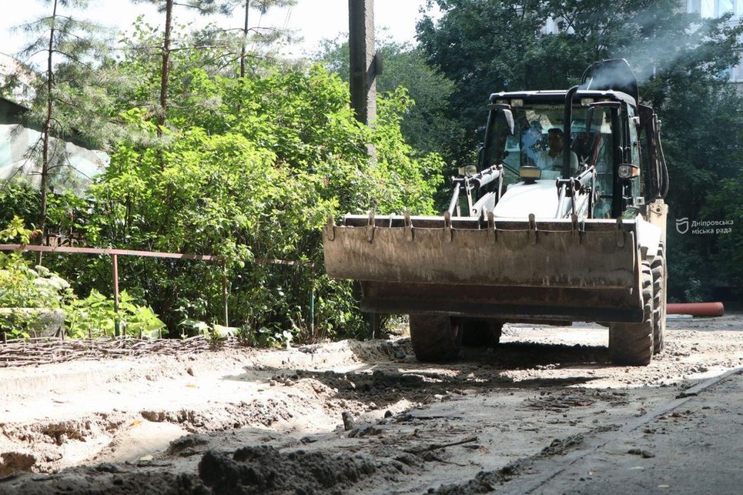У 2024-му вже виконано 50 % від запланованих ремонтів зливової каналізації у Дніпрі - рис. 1