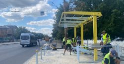 В Днепре на Рабочей улице устанавливают новые современные остановки - рис. 10