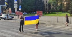 У Дніпрі перекрили проспект Яворницького на одну хвилину на знак вшанування полеглих героїв