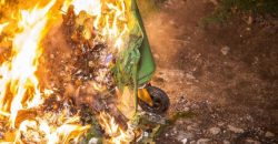 В Днепре подожгли мусорные контейнеры, расположенные у газопровода - рис. 1