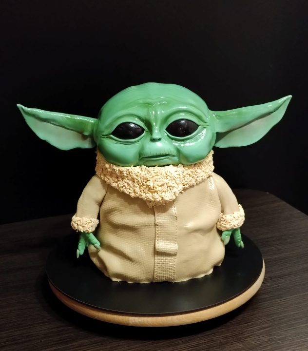 Дніпровський кондитер приготував торт у вигляді відомого героя серіалу