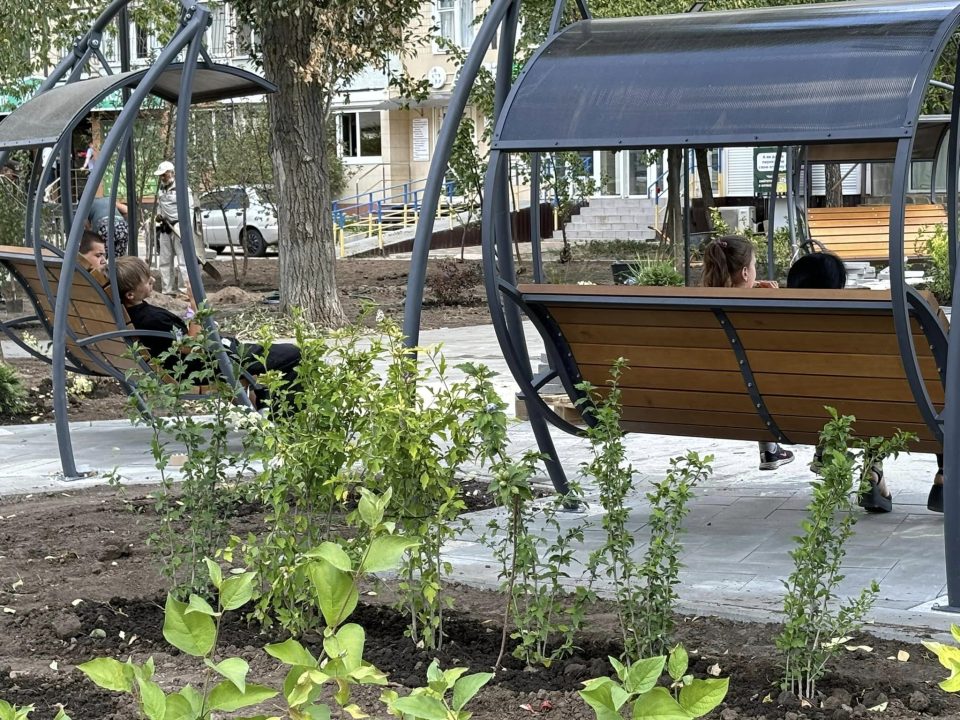 У Дніпрі на Перемозі створюють нову зону відпочинку на проспекті Героїв