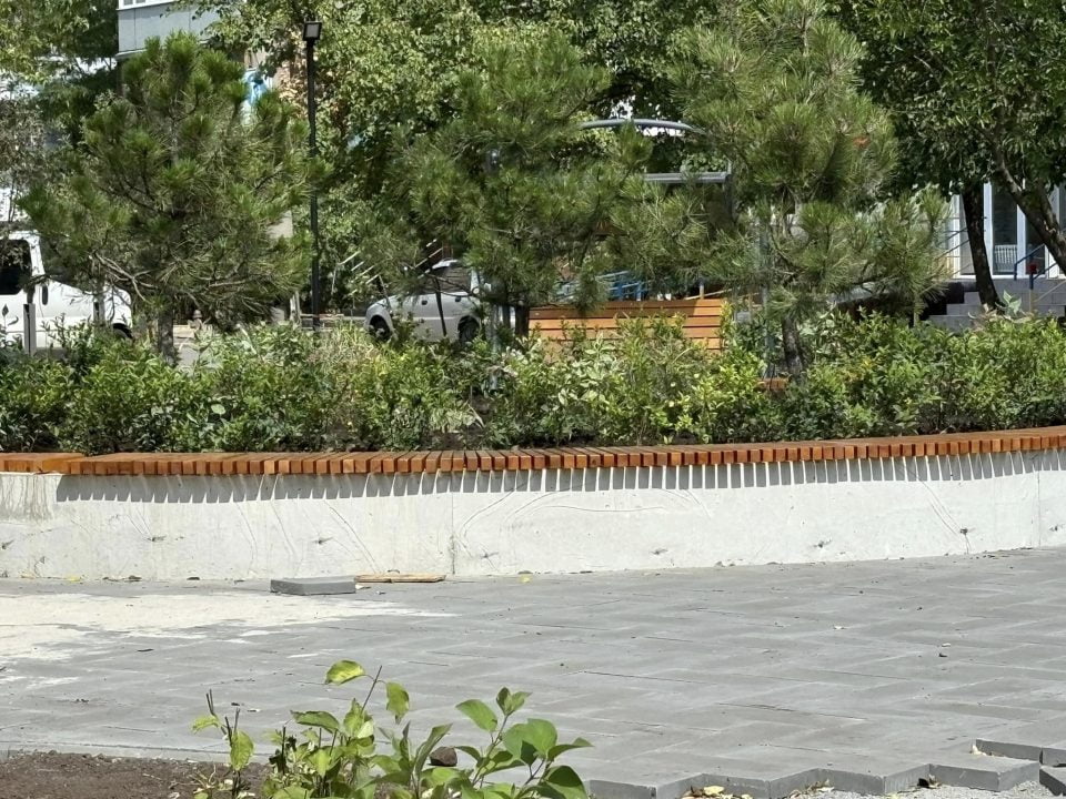 У Дніпрі на Перемозі створюють нову зону відпочинку на проспекті Героїв