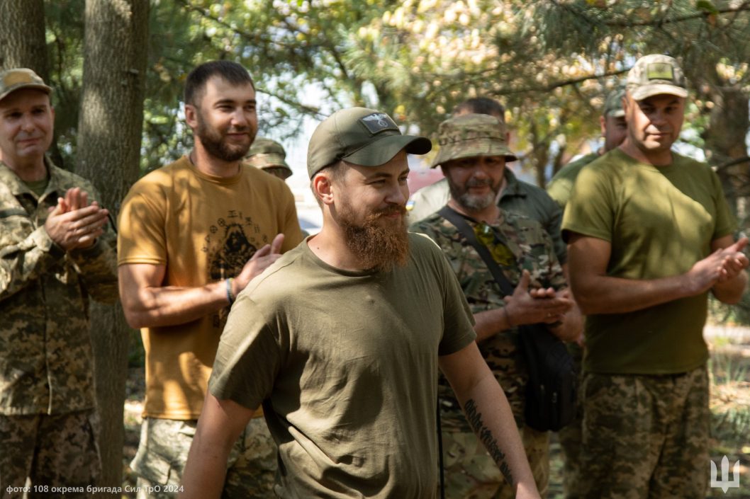 У 108-й бригаді ТрО з Дніпропетровщини нагородили військовослужбовців за внесок у перемогу