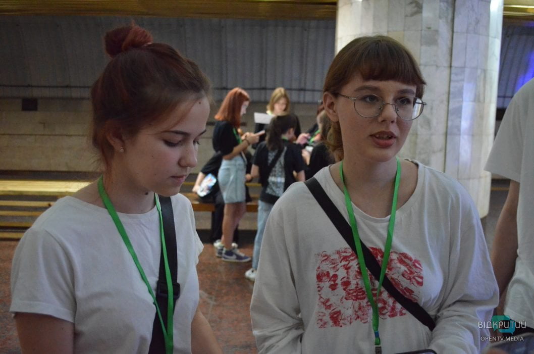 Квест на 5 станціях метро та майстеркласи: у Дніпрі до Дня Незалежності провели патріотичну гру «Котигорошко»