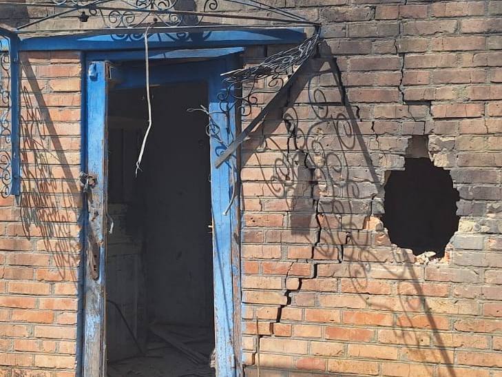 Внаслідок ворожих обстрілів Нікопольщини постраждали двоє людей  - рис. 4