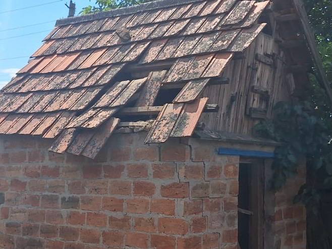 Внаслідок ворожих обстрілів Нікопольщини постраждали двоє людей  - рис. 3