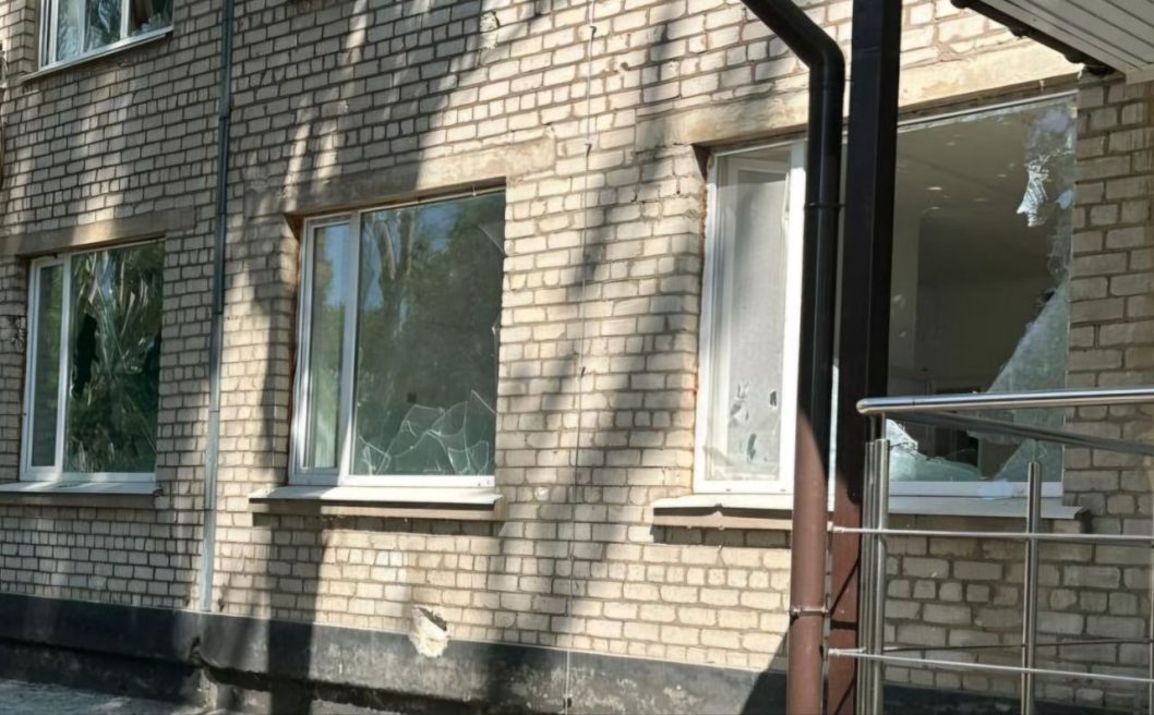 На Нікопольщині внаслідок російського обстрілу постраждала 50-річна жінка  - рис. 4