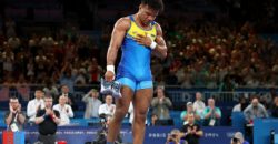 Українець Жан Беленюк взяв «бронзу» Олімпіади-2024 та символічно завершив професійну кар'єру - рис. 5