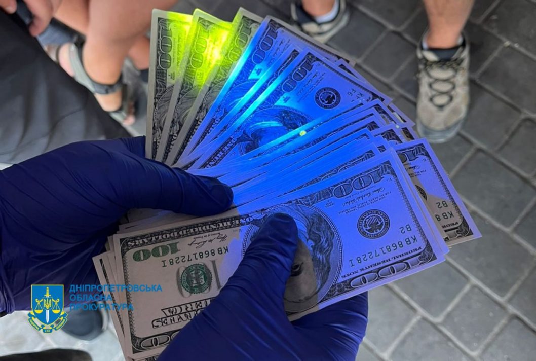 Погрожував розправою: затримали рекетира, який вимагав у військового з Дніпра неіснуючий борг - рис. 2