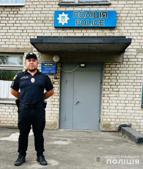 На Криворіжжі поліцейський врятував під час пожежі немовля та 13-річну дівчинку - рис. 1